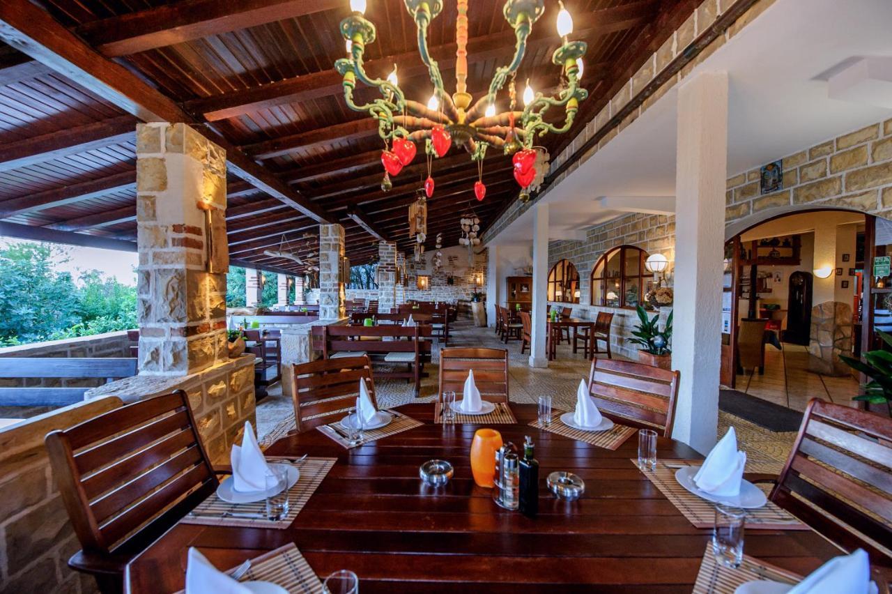 Hotel Skalinada Zavala Ngoại thất bức ảnh